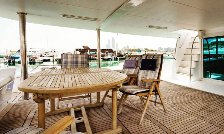 Al Boom Yacht Rental Abu Dhabi