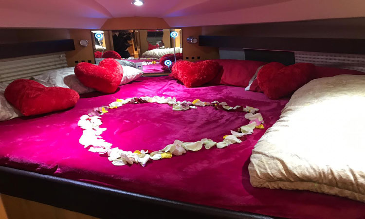 Oryx Yacht Rental Abu Dhabi