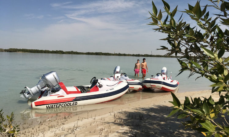Pilot Your Own Watercraft in Abu Dhabi