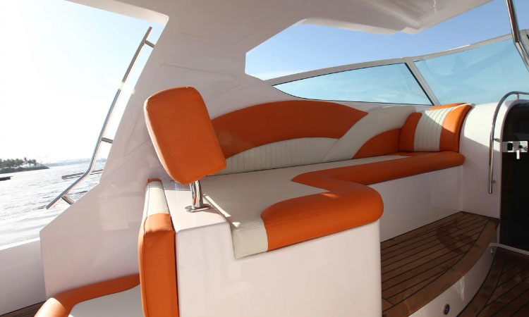 Yacht Cruising Abu Dhabi